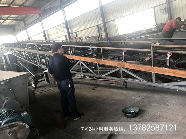 移动皮带机选择什么样的张紧装置好用！